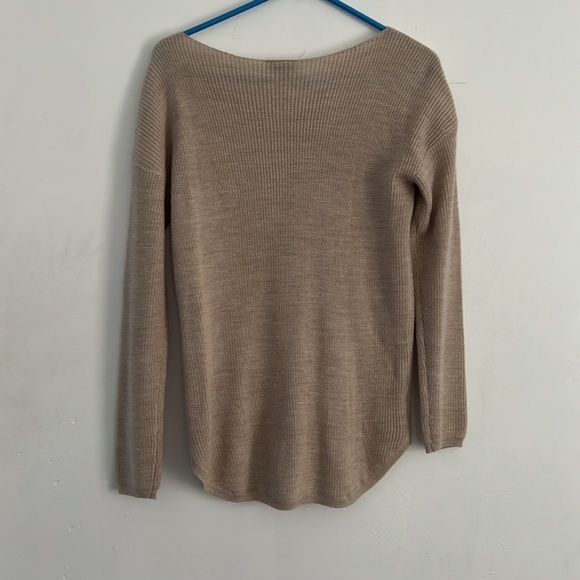 ANN TAYLOR‎ FACTORY Shimmer Knit Sweater
Long sleeve top - Picture 2 of 5